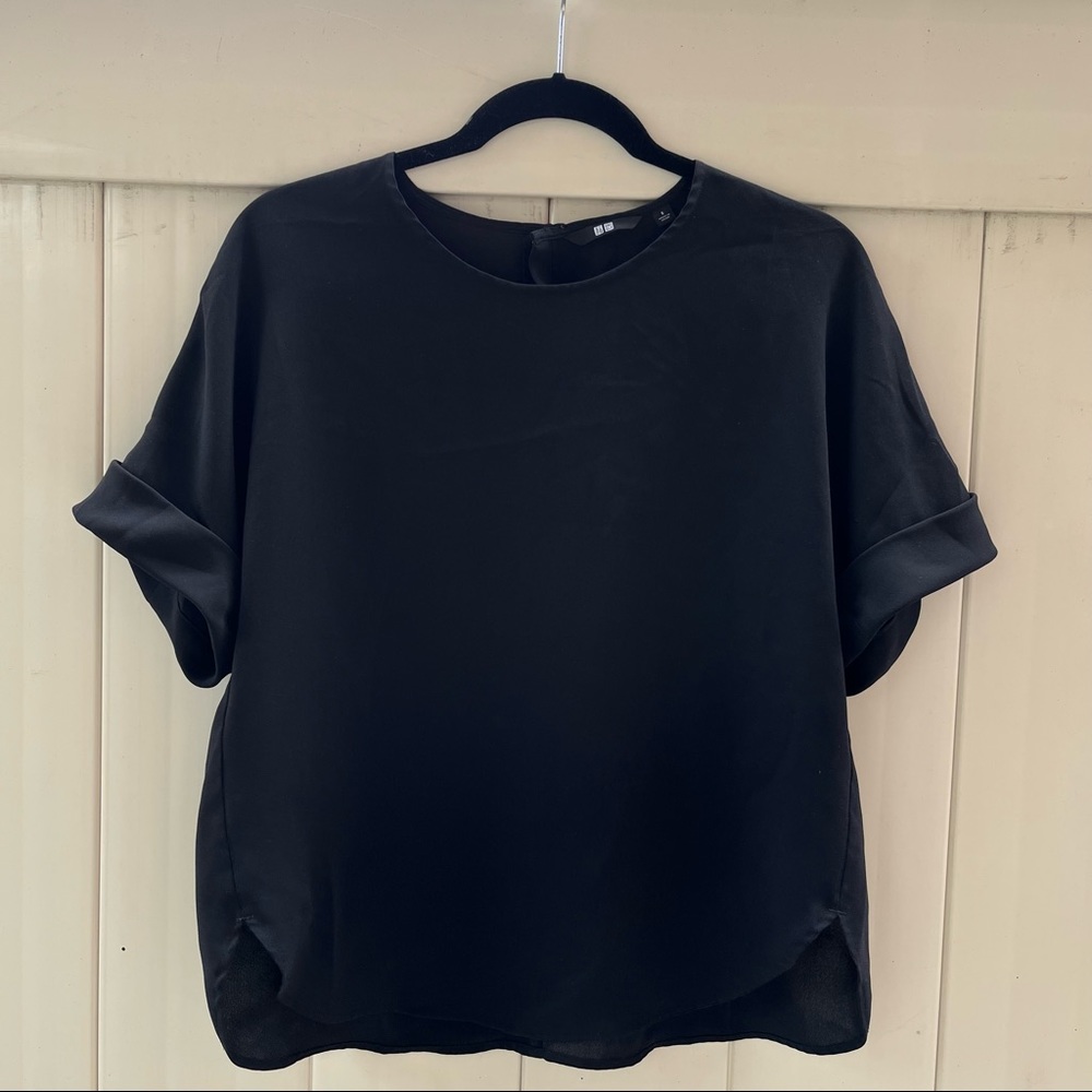 Uniqlo - Black Cuffed Sleeve Blouse